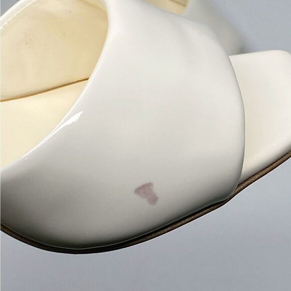 Valentino Garavani One Stud Hyper Slide Sandals In Patent Leather size 38.5 - Picture 9 of 15